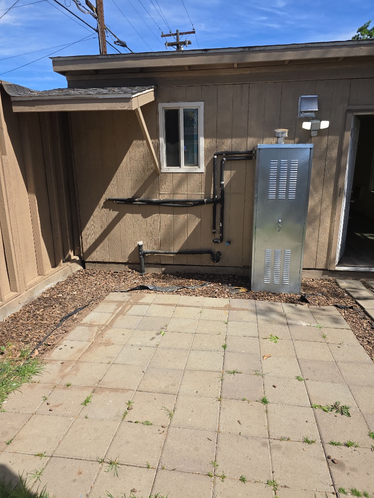 715 East Roseburg Avenue