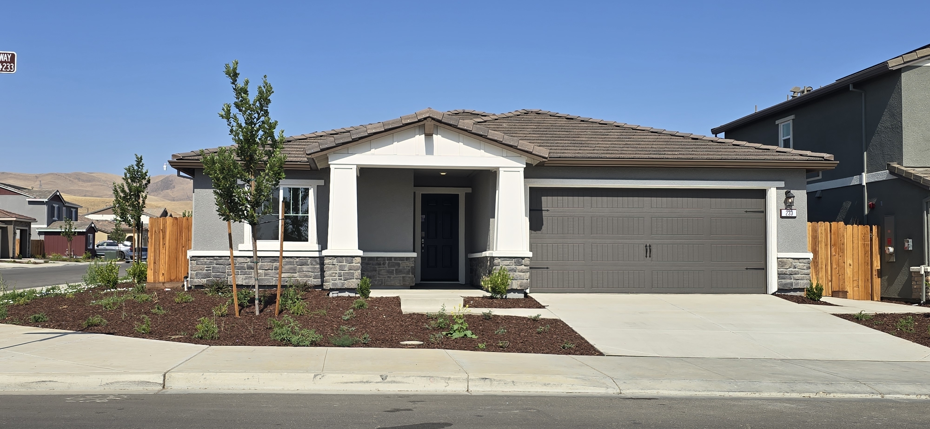 233 Moss Ranch Way